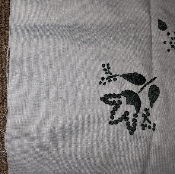 Embroidered Spring Bouquet B blue cotton fabric with Aegean Teal embroidery - Picture 5 of 10